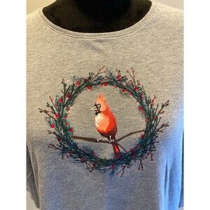 Croft & Barrow Christmas Holiday T Shirt Size Large Cardinal Sparkly Wreath Gray